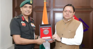 मुख्यमंत्री धामी से महानिदेशक एनसीसी ने की शिष्टाचार भेंट